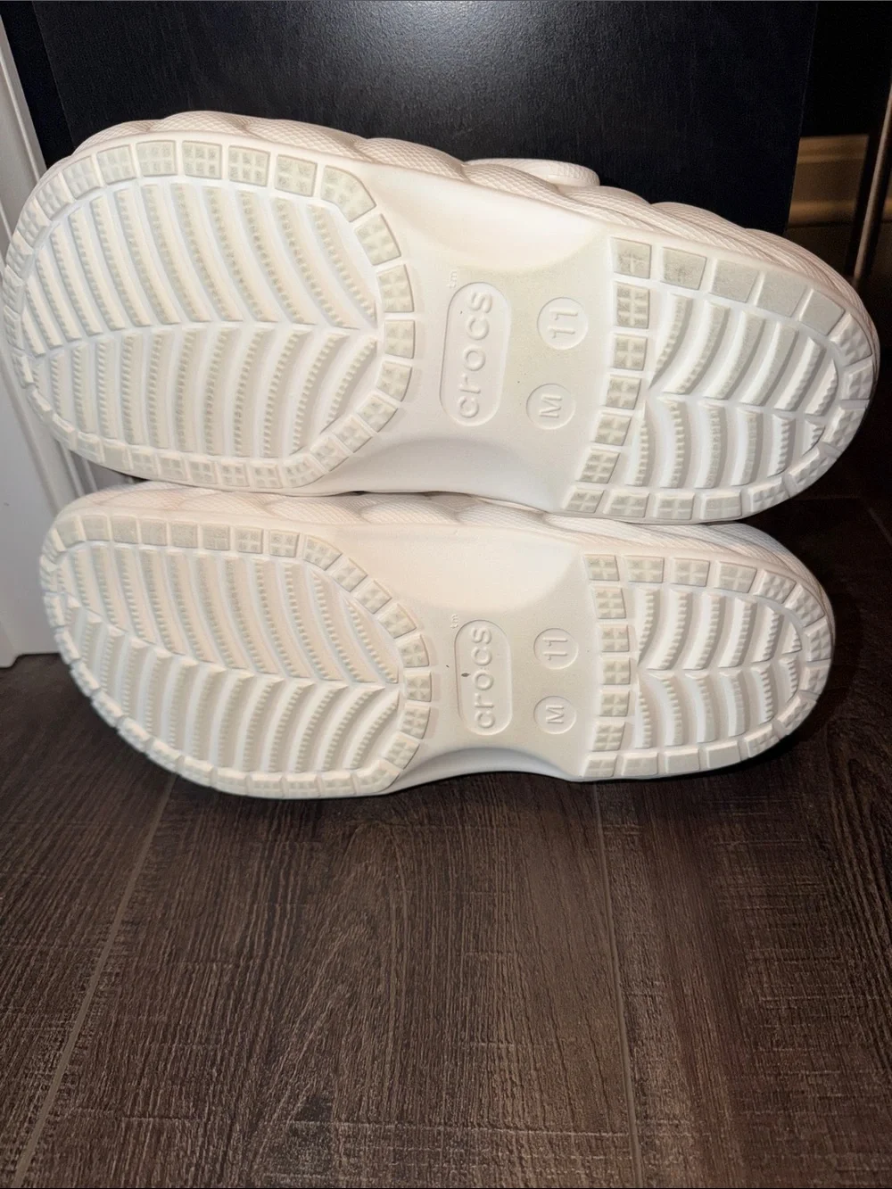 CROCS Mens Size 11 Classic Lined Overpuff Clog